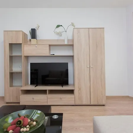 Modern And Bright Near Center - Free Parking Σόφια