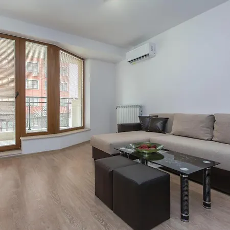 Modern And Bright Near Center - Free Parking * Σόφια