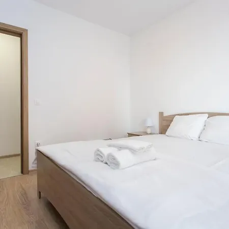 Modern And Bright Near Center - Free Parking Aparthotel Sofia